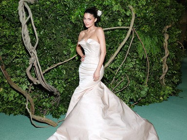 Szerinted gyomorforgató vagy gyönyörű Kylie Jenner bogaras manikűrje?