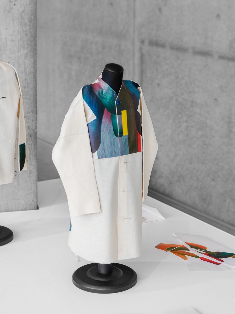 Ronan Bouroullec és Issey Miyake közös tervezése 2021-ből