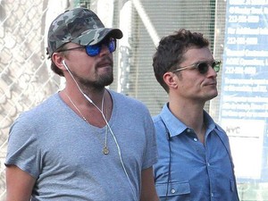 Képek elalváshoz: Orlando Bloom és Leonardo DiCaprio pancsolnak