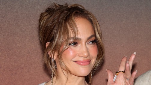 Jennifer Lopez álomszép ruhája lesz a nyár nagy kedvence, fillérekért szerezheted be!