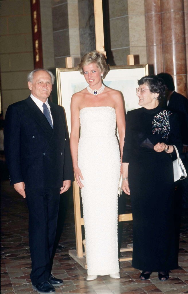 Göncz Árpád, Diana hercegné és a köztársasági elnök felesége, Göntér Mária Zsuzsanna 1990-ben