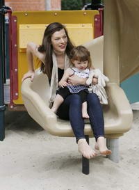 milla-jovovich-200x-d00003AD1bd3a72fe9349.jpg