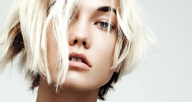 Karlie Kloss báliruhákban és papucsban az Interview magazinban!