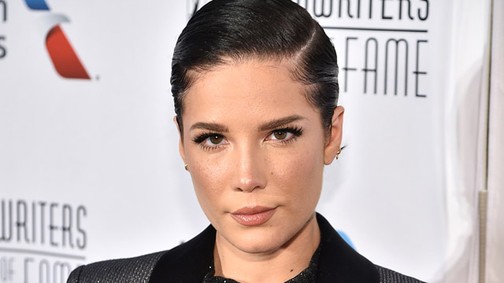 Most Halsey hónaljszőre akasztotta ki a követőket