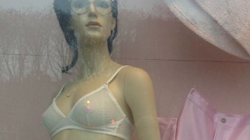 Próbababák fanszőrzettel - újra sokkol a márka