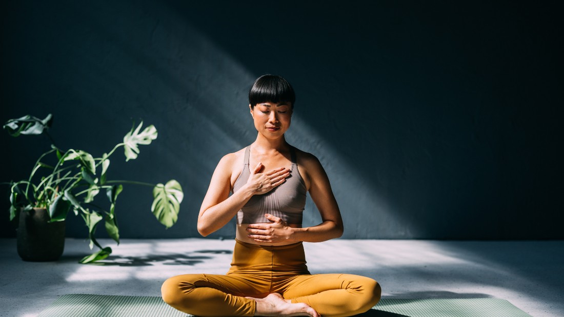 Az egyes csakrák meghatározó jellemzőkkel rendelkeznek, és az életünk különböző területeit szimbolizálják