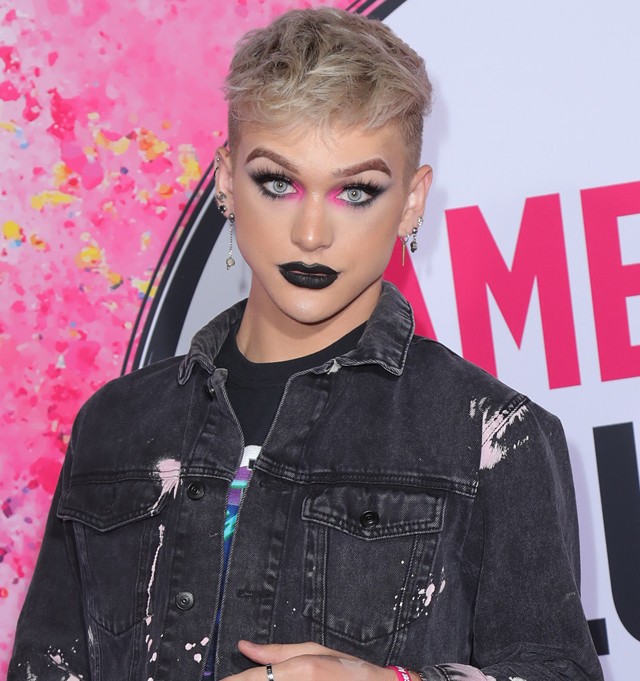 17 évesen elhunyt a beauty-guru: egy barátja szerint túladagolta magát