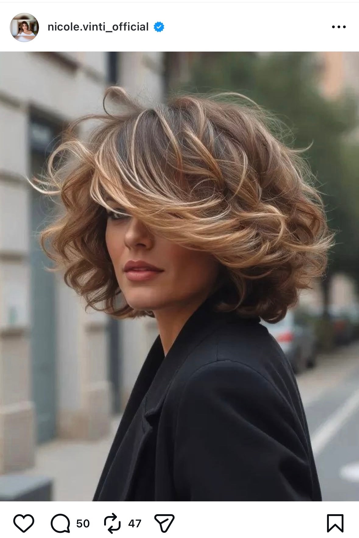 Bob göndör loknikkal - igazán nőies és varázslatosan néz ki 