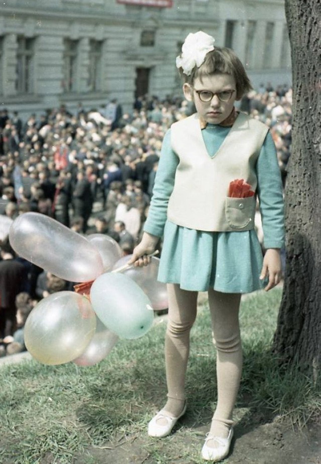 Egy boldog kislány az 1968-as ukrán tüntetésen