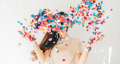 Igen, tényleg boldogabb lehetsz bizonyos színektől - szakértő segít kiválasztani a tökéletes árnyalatokat