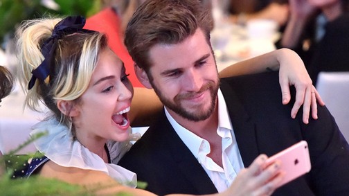 Miley Cyrus dalt írt Liam Hemsworth-höz, és nem tudjuk abba hagyni a zokogást