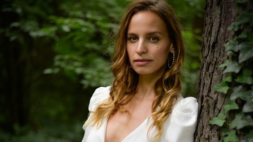 Mikecz Estilla: „Elegem van abból, hogy nőként a súlyunk vagy a kinézetünk legyen a legfontosabb, ami meghatároz bennünket!”