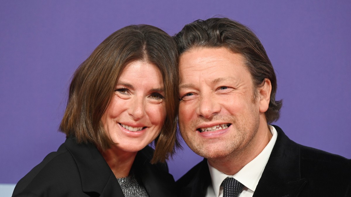 Több mint 30 éve szeretik egymást, ez a hosszú házasság titka Jamie Oliver és felesége szerint
