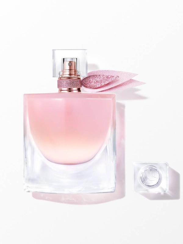 Ha könnyed illatra vágysz, ezt a parfümöt imádni fogod a maga pézsmás, vaníliás illatával.  – La vie est belle Vanille Nude parfüm LANCOME 33 200 Ft/30 ml