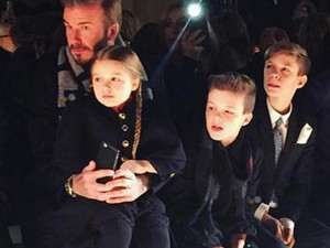 Harper Beckham már megint a divathét sztárja