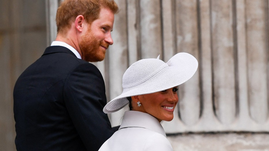 Harry herceg és Meghan Markle két év után először együtt vettek részt hivatalos, a királyi családhoz kötődő eseményen 