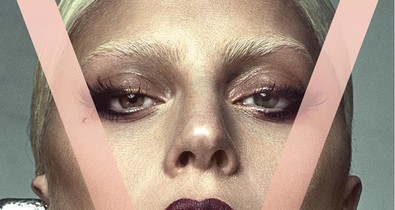 Lady Gaga és vőlegénye szex után szelfiztek a divatlap címlapjára