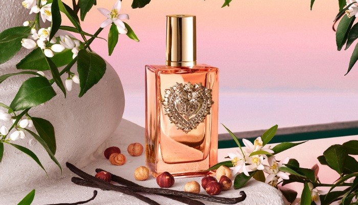 Az illat olyan utazásra invitál, amely egyedülálló meglepetést tartogat számodra.