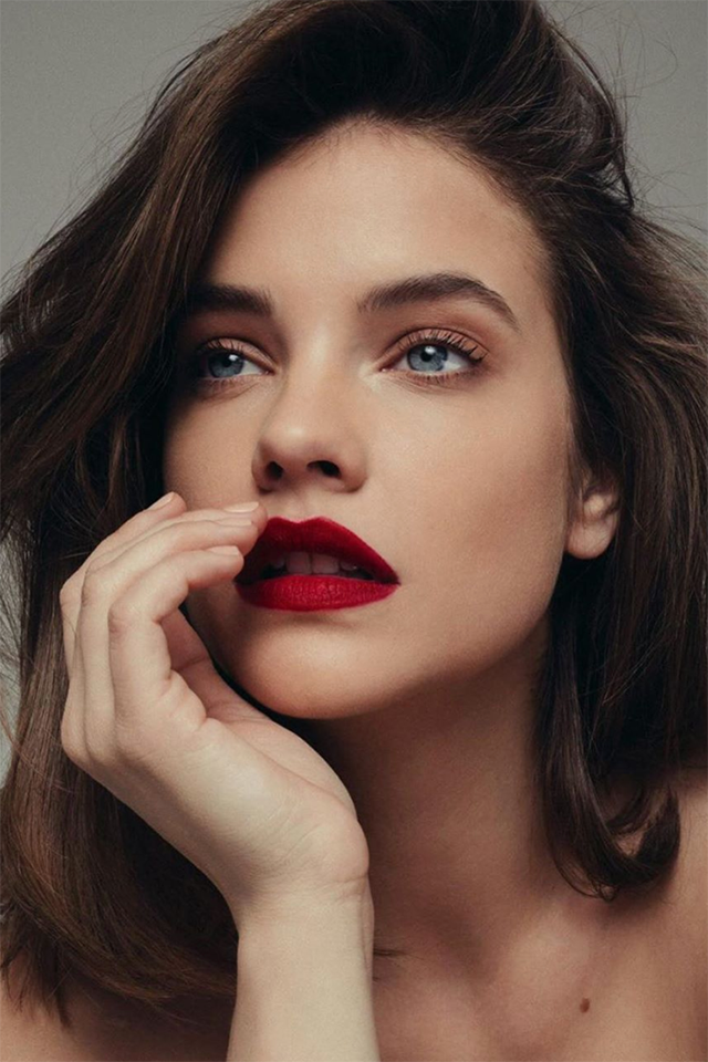 Get the Look: Így készítsd el Palvin Barbi igéző sminkjét!