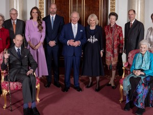 Komoly aggodalmat váltott ki egy királyi családról készült fotó, a szakértő szerint nagy a baj