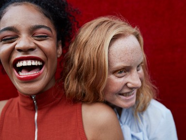 Stresszlevezetéshez és pihenéshez is ideális terápia a nevetőjóga