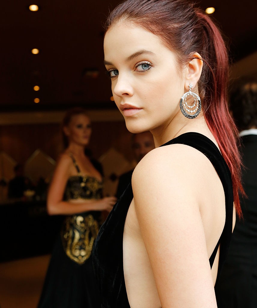 Palvin Barbara haja egészen hosszú ideig pompázott vörösben