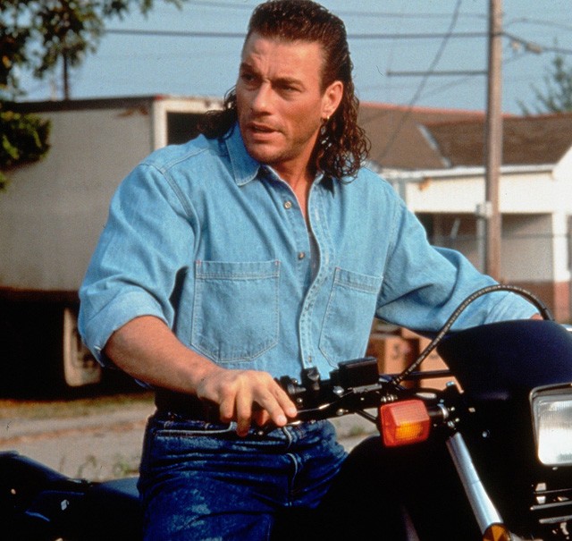 Az egyik legnagyobb akciósztár az egyik legkidolgozottabb mullet-hajjal