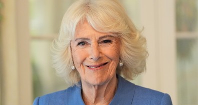 Felkerült Kamilla királyné portréja a közösségi oldalra, ezrek rajonganak a félelmetesen gyönyörű képért