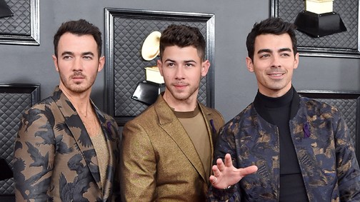 A Jonas testvérek feleségeinek közös fotója volt a Grammy fénypontja