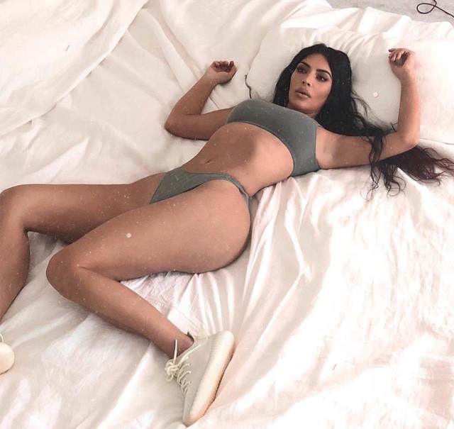 Kim Kardashian Yeezy promó fotója