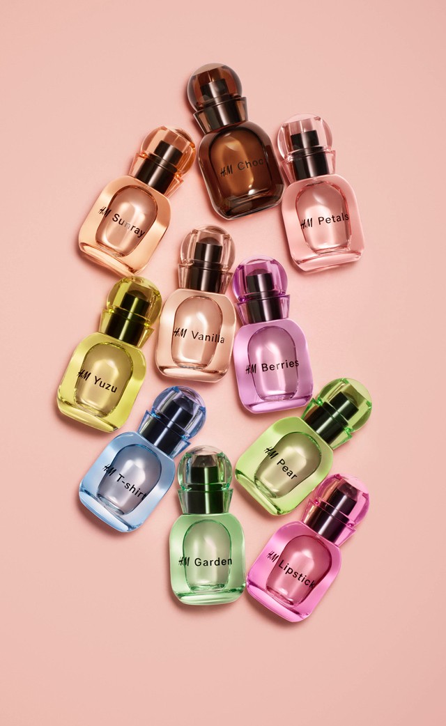 Egy gardróbnyi illat érkezett a H&M-be! 25 illatból álló parfümkollekcióval rukkolt elő a divatmárka