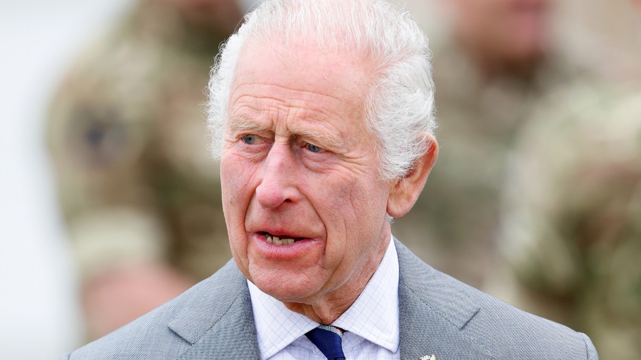 Károly király portréja tele van érzelemmel