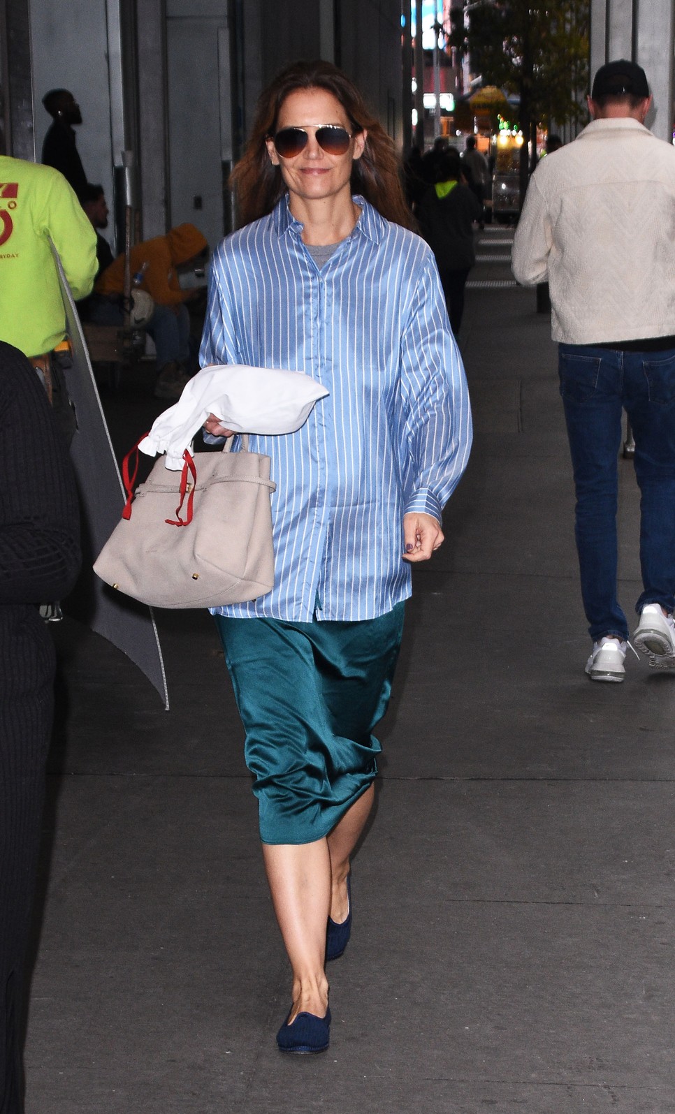 Katie Holmes szettje egyszerre kényelmes és elegáns