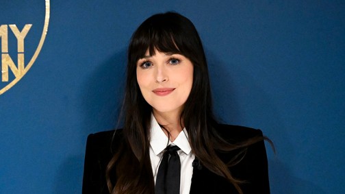 Dakota Johnson egy igazi stíluskirálynő: megint zseniális szettben