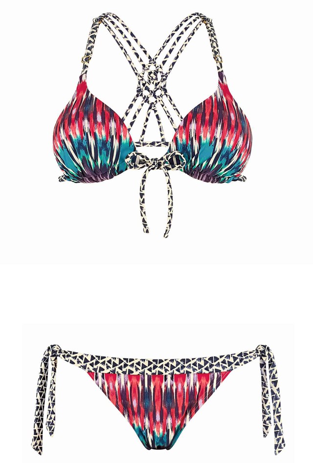 Szivacsos bikini felső és –alsó TRIUMPH 14990 Ft, 7999 Ft