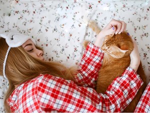 Gyakran felébredsz az éjszaka közepén? Szakértők szerint ettől a módszertől villámgyorsan visszaalszol