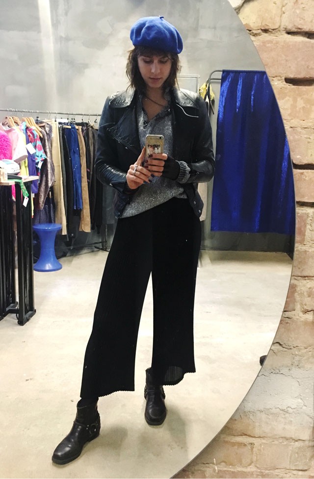 Stefánkovics Fanni sietősen indítja a hetet, de egy sapka mindent megold!