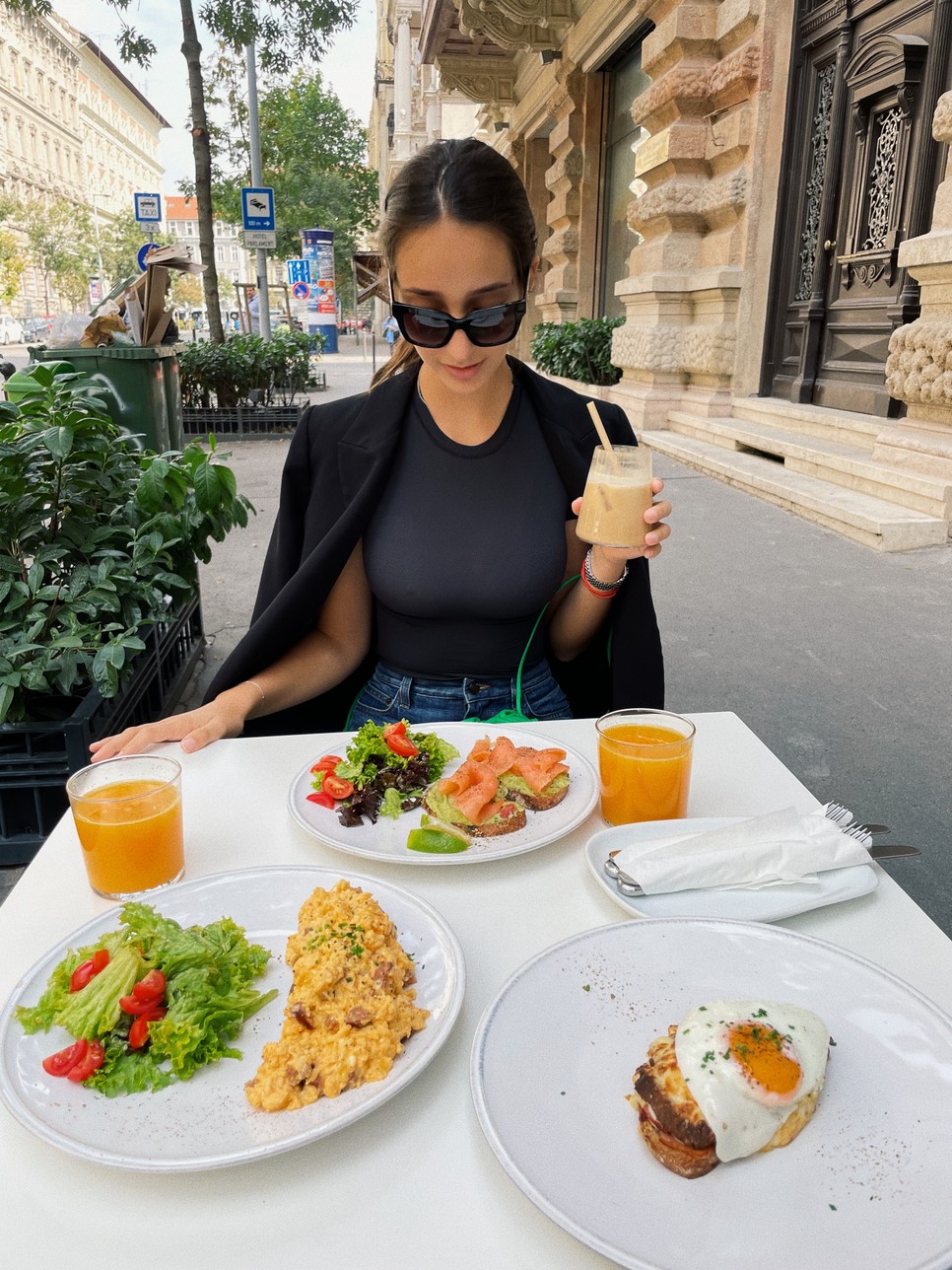 Dafni ma ezzel a különleges kiegészítővel dobta fel a szettjét