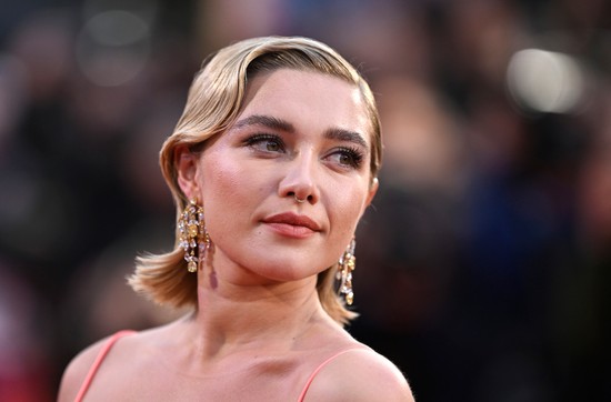 Florence Pugh testének szinte minden porcikáját meg akarta változtatni a filmipar