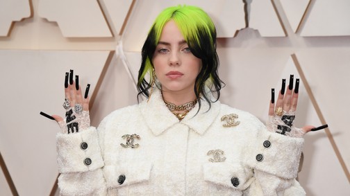 Így még nem láttuk Billie Eilish-t: viszlát bő ruhák, helló feszes felső