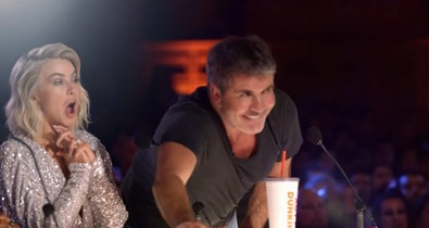 Íme a 11 éves fiú, aki elérte, hogy Simon Cowell megnyomja az aranygombot