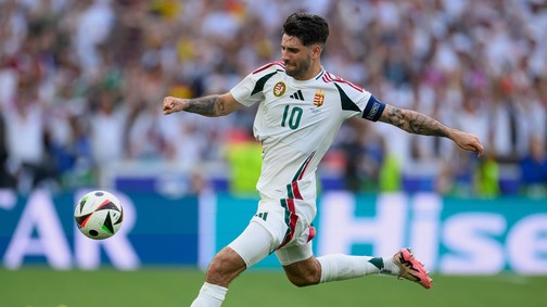 Igazi példakép: gyermekotthonban élő fiatalokkal edzett Szoboszlai Dominik