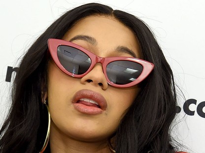 Alig ismered fel smink nélkül az aktuális popüdvöskét