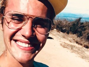 Feldobva a vasárnapunk: Justin Bieber félmeztelenül izmozik