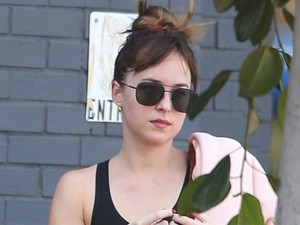 Meglátod ezt a fotót Dakota Johnsonról és egy percig sem fogod azt gondolni, hogy várandós