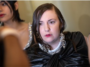 Itt a bizonyíték, hogy a pucérruha nem csak vékony nőknek áll jól!