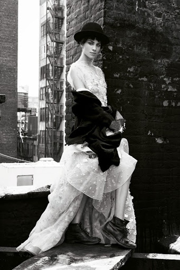 Alexa Chung az It Girl státusáról, divatról és pasikról mesél a Nylon magazinnak