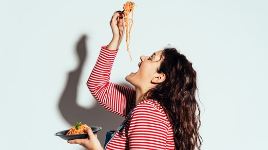 Emésztési problémákhoz és anyagcsere zavarokhoz vezethet, ha mindig a kedvenc kajád eszed