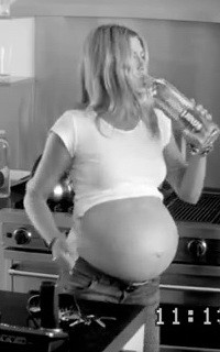 Aniston lelkesen parodizál