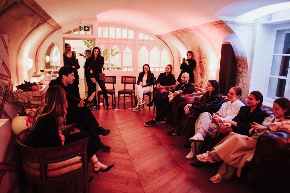 A márka két-három új EDP illat bevezetésére készült, Jun célja egy magasabb koncentrációjú extrait sorozat kifejlesztése.